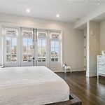 Penthouse 2Bedrooms And Living