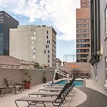 La Quinta Inn & Suites By Wyndham New Orleans Downtown