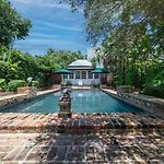 Audubon Cottages
