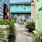 Creole Gardens Guesthouse And Inn