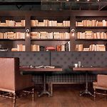 Q&C Hotel And Bar New Orleans, Autograph Collection