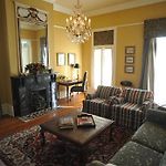 Five Continents Bed And Breakfast