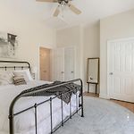 Delightful Arts/Warehouse District Suites By Sonder