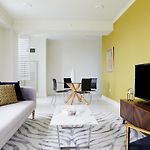 Sunny Canal Street Suites By Sonder