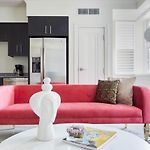 Deluxe Canal Street Suites By Sonder
