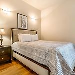 St Charles Ave Urban Retreat With Luxury Amenities