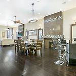 Modern 4Br Penthouse In Downtown By Hosteeva