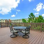 Modern 4Br Penthouse In Downtown By Hosteeva