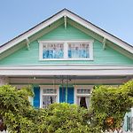 Modern Victorian House With Relaxing Courtyard - Near Fq