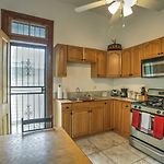 Walk To River, Tram & Zoo: Classic Nola Home!