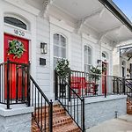 Urban Retreat Near French Quarter