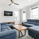 Hosteeva Brand New With A Pool Steps To St Charles Ave Apartment New Orleans