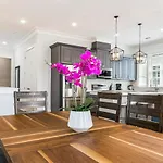 Apartment Hosteeva Brand New With A Pool Steps To St Charles Ave New Orleans