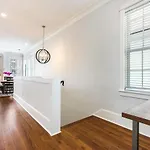 Apartment Hosteeva Brand New With A Pool Steps To St Charles Ave New Orleans