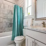 Apartment Hosteeva Brand New With A Pool Steps To St Charles Ave