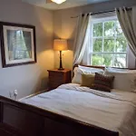 Bed & Breakfast Balcony