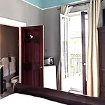 Bed & Breakfast Balcony 3*