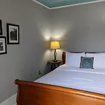 Balcony Bed & Breakfast New Orleans