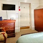 Bed & Breakfast Lions 3*