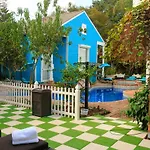 Five Br - Sleeps 10! Steps From French Quarter Villa