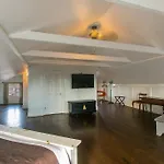 Lafitte & Bar