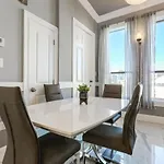 Apartment 5br Penthouse Steps To The Streetcar & Fq