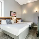 Apartment 5br Penthouse Steps To The Streetcar & Fq New Orleans