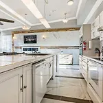 5br Penthouse Steps To The Streetcar & Fq *