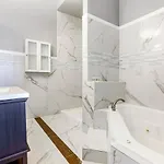 5br Penthouse Steps To The Streetcar & Fq Apartment New Orleans