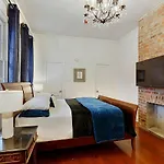 Hotel Bourbon Street *