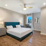Stunning Living Near Attractions New Orleans
