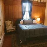 Apartment Paused - Miss Ruby's Mid-city *