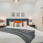 3bd / 6 Guests / Phenomenal Location New Orleans