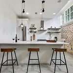3bd / 6 Guests / Phenomenal Location New Orleans