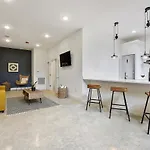 Apartment 3bd / 6 Guests / Phenomenal Location