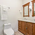 Apartment 3bd / 6 Guests / Phenomenal Location *