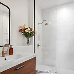 Fab 1838 Garden District 5br With Parking And Balcony Apartment *