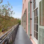 Fab 1838 Garden District 5br With Parking And Balcony Apartment New Orleans