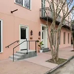 Apartment Fab 1838 Garden District 5br With Parking And Balcony *