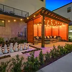 Holiday home Private Townhouse In A Secure Location *