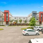 Holiday home 4br Townhouse In Bienville