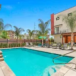 4br Townhouse In Bienville