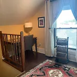 Balcony Bed & Breakfast 3*