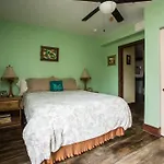 Big Easy Charmer License #23-ostr-12410 Holiday home