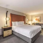 Hotel La Quinta & By Wyndham Downtown New Orleans