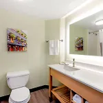 La Quinta & By Wyndham Downtown Hotel