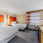 Hotel La Quinta & By Wyndham Downtown