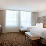 Hilton / St. Charles Avenue Hotel 4*