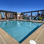 Hilton Garden Convention Center Hotel 3*