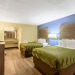 Quality I-10 East Hotel 3*